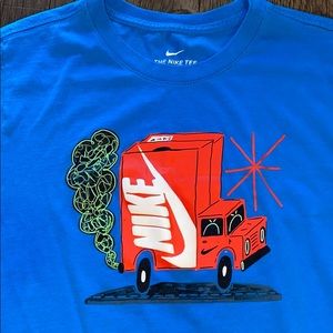 Nike Graphic Tee